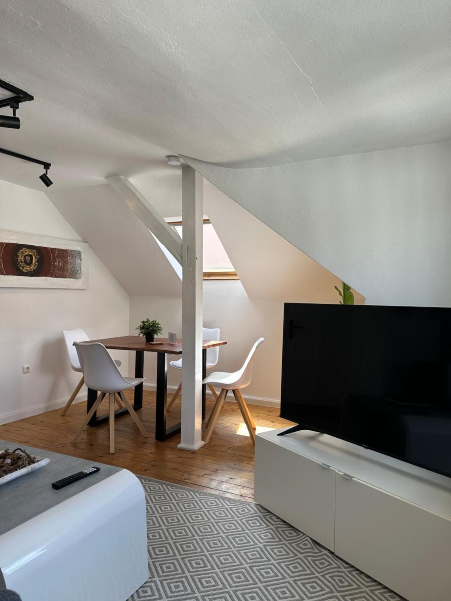Schoenes City-Apartment Mit 2 Schlafzimmer, Parkplatz, Ruhig Und Hell, D46-Dg Oldenburg Kültér fotó