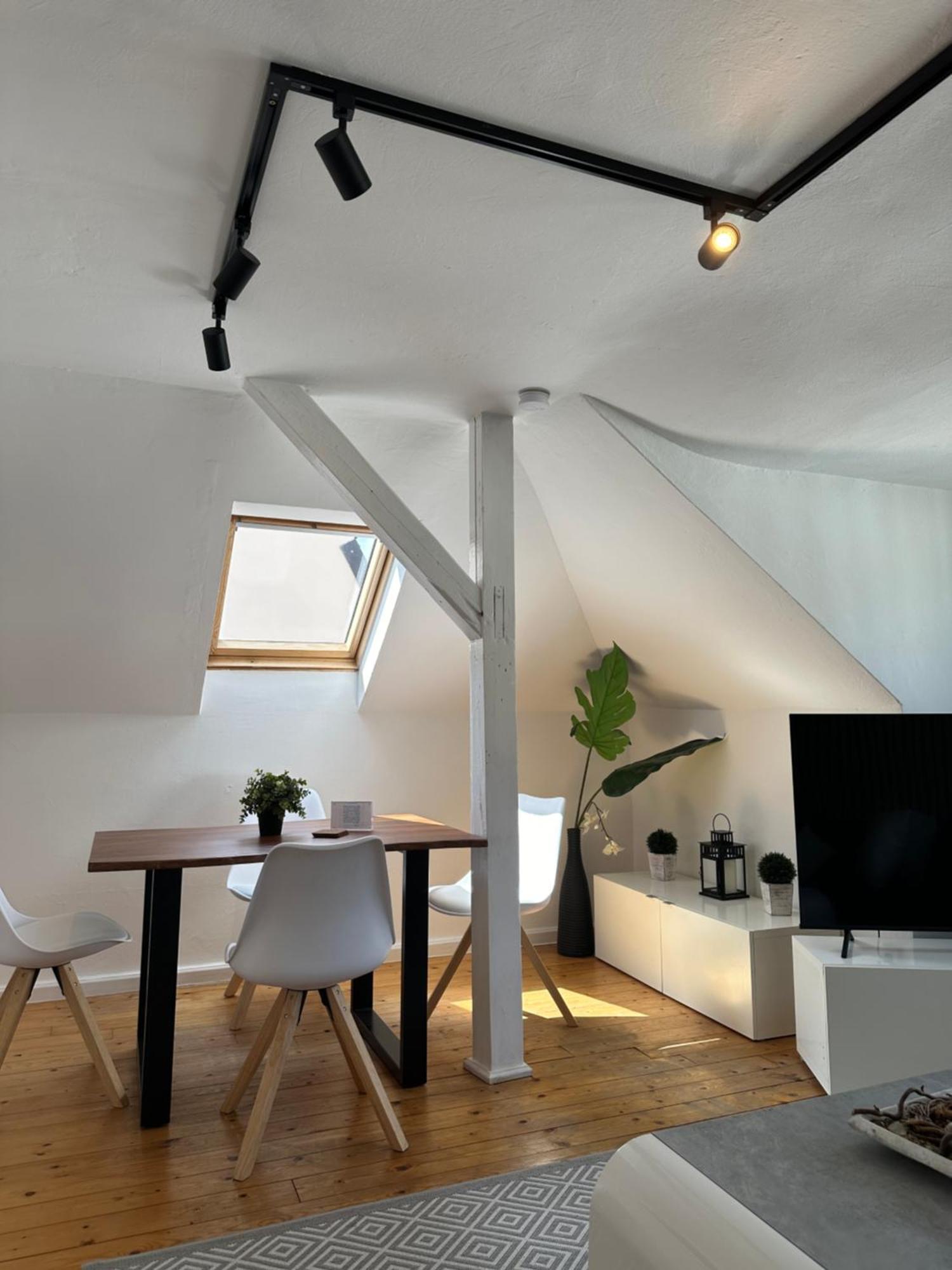 Schoenes City-Apartment Mit 2 Schlafzimmer, Parkplatz, Ruhig Und Hell, D46-Dg Oldenburg Kültér fotó